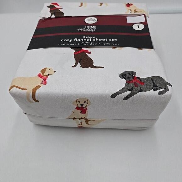 Winter Wonderlane Three-piece Flannel Sheet Set. Labrador‎ Dogs Twin - Picture 2 of 6